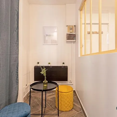 Grand Avec Espace De Travail