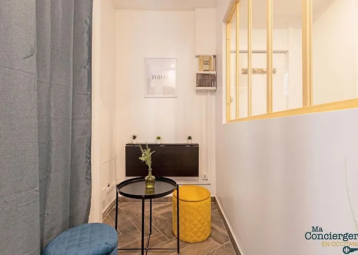 Grand Avec Espace De Travail