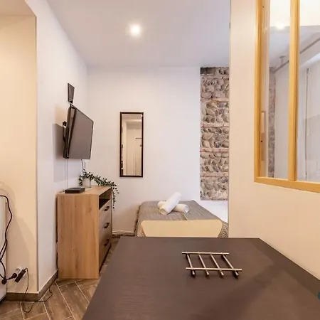 아파트 Grand Avec Espace De Travail